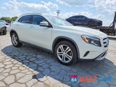 Czwarte zdjęcie samochodu z boku: 2017 MERCEDES-BENZ GLA 250 VIN:WDCTG4EB6HJ342255 - miniatura