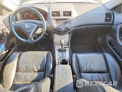 Zdjęcie 8 z 12 samochodu: 2007 HONDA ACCORD EX VIN:1HGCM82627A001609 - miniatura
