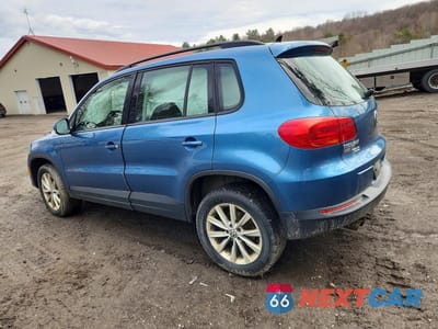 Drugie zdjęcie samochodu z przodu: 2017 VOLKSWAGEN TIGUAN VIN:WVGBV7AX1HK048357 - miniatura