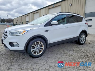 2017 FORD ESCAPE SE 1FMCU9GDXHUA37328 - główne zdjęcie licytacji z USA - miniatura