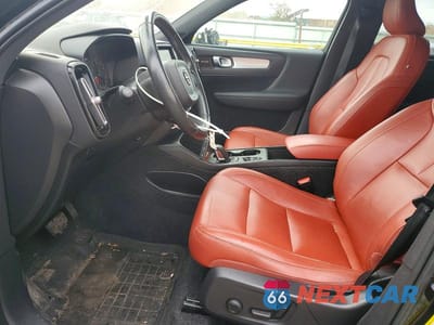 Zdjęcie 7 z 13 samochodu: 2019 VOLVO XC40 T5 MOMENTUM VIN:YV4162XZXK2006797 - miniatura