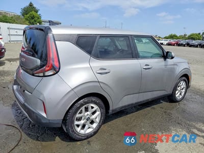 Trzecie zdjęcie samochodu z tyłu: 2023 KIA SOUL LX VIN:KNDJ23AUXP7863374 - miniatura