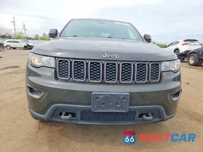 Piąte zdjęcie samochodu w środku: 2016 JEEP GRAND CHEROKEE LAREDO VIN:1C4RJFAG4GC492964 - miniatura