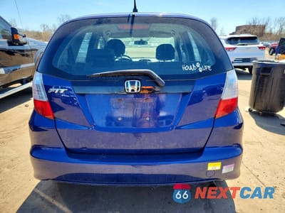 Zdjęcie 6 z 11 samochodu: 2013 HONDA FIT VIN:JHMGE8H33DC017438 - miniatura