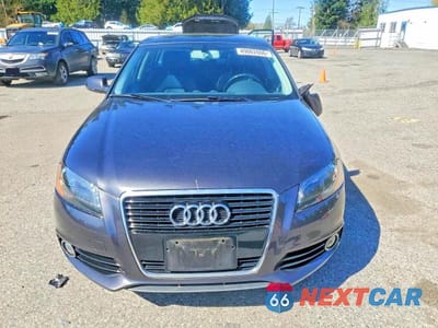 Piąte zdjęcie samochodu w środku: 2013 AUDI A3 PREMIUM PLUS VIN:WAUKJAFM1DA021250 - miniatura