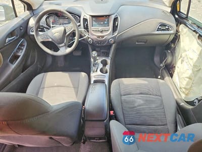Zdjęcie 8 z 12 samochodu: 2017 CHEVROLET CRUZE LT VIN:1G1BE5SM8H7106070 - miniatura