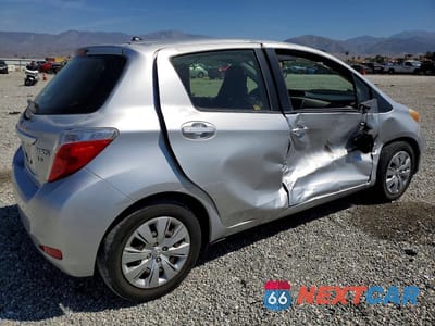 Trzecie zdjęcie samochodu z tyłu: 2012 TOYOTA YARIS 5-DOOR LE VIN:JTDKTUD3XCD517489 - miniatura