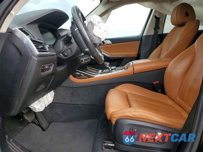 Zdjęcie 7 z 12 samochodu: 2021 BMW X7 XDRIVE40I VIN:5UXCW2C0XM9G15855 - miniatura