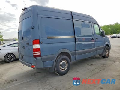 Trzecie zdjęcie samochodu z tyłu: 2018 MERCEDES BENZ SPRINTER 2500 VIN:WD3PE7CD3JP640780 - miniatura