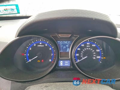 Zdjęcie 9 z 12 samochodu: 2015 HYUNDAI VELOSTER VIN:KMHTC6AEXFU223306 - miniatura