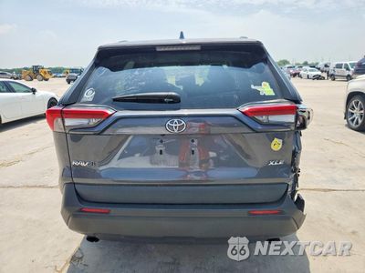 Zdjęcie 6 z 12 samochodu: 2021 TOYOTA RAV4 XLE VIN:2T3W1RFV8MW116899 - miniatura