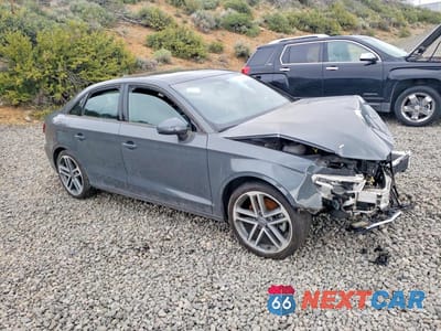 Czwarte zdjęcie samochodu z boku: 2018 AUDI A3 PREMIUM VIN:WAUB8GFF1J1026251 - miniatura