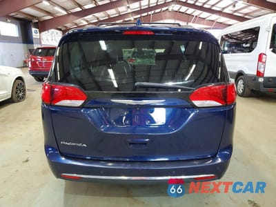Zdjęcie 6 z 13 samochodu: 2017 CHRYSLER PACIFICA TOURING L VIN:2C4RC1BG4HR758052 - miniatura