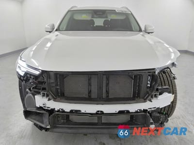 Piąte zdjęcie samochodu w środku: 2025 VOLVO XC90 ULTRA VIN:YV4H60PG1S1372204 - miniatura