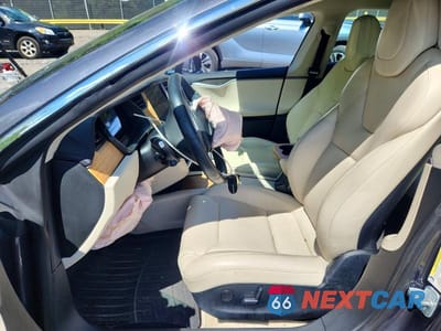 Zdjęcie 7 z 12 samochodu: 2018 TESLA MODEL S VIN:5YJSA1E26JF286333 - miniatura