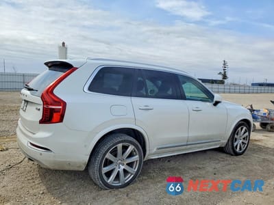 Trzecie zdjęcie samochodu z tyłu: 2016 VOLVO XC90 T6 VIN:YV4A22PL7G1038059 - miniatura