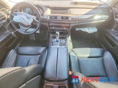 Zdjęcie 8 z 12 samochodu: 2012 BMW 750 XI VIN:WBAKC6C57CDX99361 - miniatura