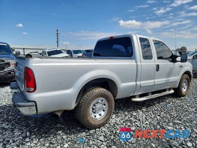 Trzecie zdjęcie samochodu z tyłu: 2002 FORD F250 SUPER DUTY VIN:1FTNX20F62EA21989 - miniatura