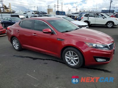 Czwarte zdjęcie samochodu z boku: 2013 KIA OPTIMA LX VIN:5XXGM4A77DG166901 - miniatura