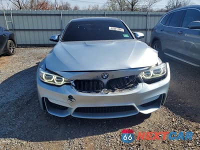 Piąte zdjęcie samochodu w środku: 2017 BMW M3 VIN:WBS8M9C56H5G83285 - miniatura