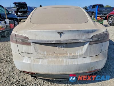 Zdjęcie 6 z 12 samochodu: 2013 TESLA MODEL S VIN:5YJSA1AG9DFP04809 - miniatura