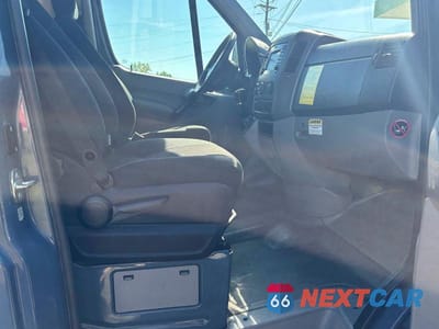 Piąte zdjęcie samochodu w środku: 2018 MERCEDES-BENZ SPRINTER 2500 VIN:WD3PE7CD3JP631447 - miniatura
