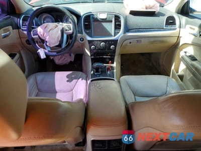 Zdjęcie 8 z 13 samochodu: 2013 CHRYSLER 300 VIN:2C3CCAAG5DH660868 - miniatura