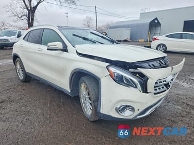 Czwarte zdjęcie samochodu z boku: 2018 MERCEDES-BENZ GLA 250 4MATIC VIN:WDCTG4GB5JJ460655 - miniatura