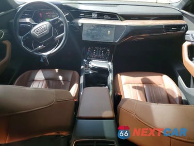 Zdjęcie 8 z 13 samochodu: 2021 AUDI E-TRON PREMIUM VIN:WA1AAAGE8MB008747 - miniatura