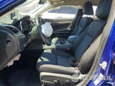 Zdjęcie 7 z 12 samochodu: 2020 CHRYSLER 300 TOURING VIN:2C3CCAAG0LH112176 - miniatura