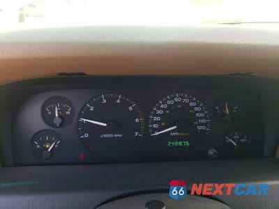 Zdjęcie 9 z 13 samochodu: 2004 JEEP GRAND CHEROKEE LAREDO VIN:1J4GX48S94C132700 - miniatura