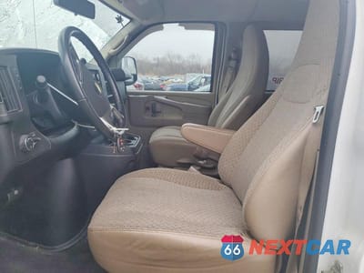Zdjęcie 7 z 13 samochodu: 2013 CHEV EXPRESS 1 VIN:1GNSGCF49D1160580 - miniatura
