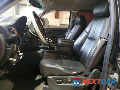 Zdjęcie 7 z 13 samochodu: 2010 CHEVROLET TAHOE K1500 LT VIN:1GNUKBE03AR169739 - miniatura