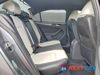 Zdjęcie 10 z 11 samochodu: 2017 VOLKSWAGEN JETTA SPORT VIN:3VWD17AJ7HM301773 - miniatura