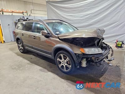Czwarte zdjęcie samochodu z boku: 2015 VOLVO XC70 T6 PREMIER+ VIN:YV4902NC6F1200368 - miniatura