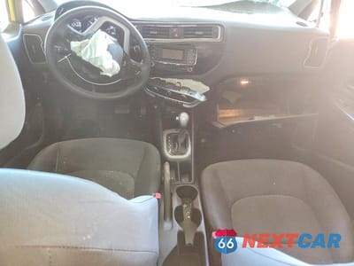 Zdjęcie 8 z 12 samochodu: 2016 KIA RIO LX VIN:KNADM4A34G6611546 - miniatura