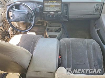 Zdjęcie 8 z 12 samochodu: 2001 DODGE DAKOTA QUAD VIN:1B7GG2AX71S163512 - miniatura