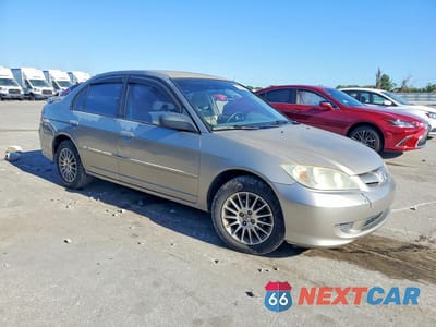 Czwarte zdjęcie samochodu z boku: 2005 HONDA CIVIC LX VIN:2HGES16575H616632 - miniatura