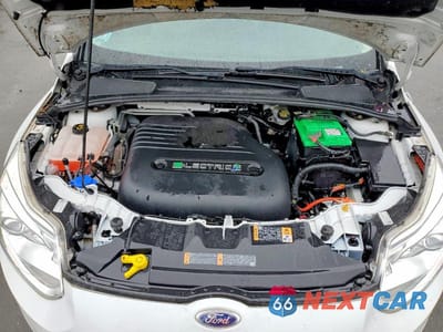 Zdjęcie 11 z 12 samochodu: 2014 FORD FOCUS BEV VIN:1FADP3R49EL274121 - miniatura