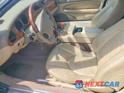 Zdjęcie 7 z 12 samochodu: 2002 JAGUAR XKR VIN:SAJDA42B02PA25774 - miniatura
