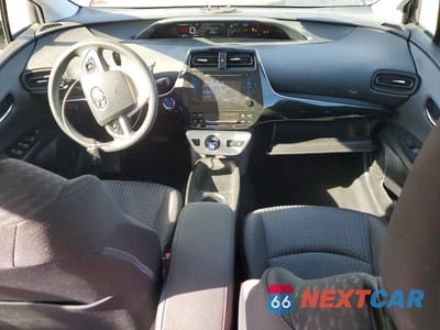 Zdjęcie 8 z 13 samochodu: 2017 TOYOTA PRIUS TWO VIN:JTDKBRFU3H3578802 - miniatura