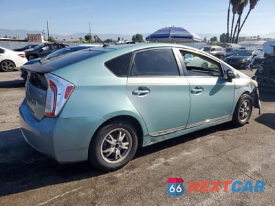 Trzecie zdjęcie samochodu z tyłu: 2012 TOYOTA PRIUS THREE VIN:JTDKN3DU2C1497804 - miniatura