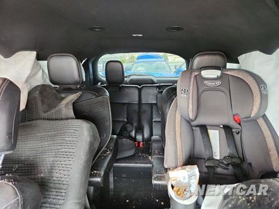 Zdjęcie 10 z 13 samochodu: 2020 FORD EXPLORER XLT VIN:1FMSK7DH3LGB21043 - miniatura
