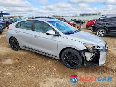 Czwarte zdjęcie samochodu z boku: 2017 HYUNDAI IONIQ LIMITED VIN:KMHC85LC0HU036070 - miniatura