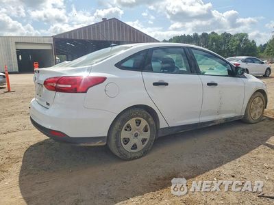 Trzecie zdjęcie samochodu z tyłu: 2017 FORD FOCUS S VIN:1FADP3E23HL297936 - miniatura