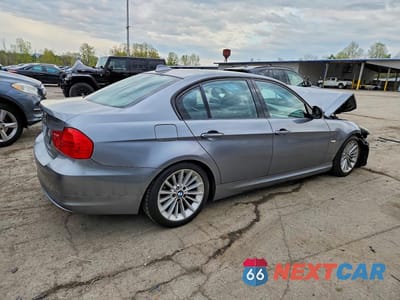 Trzecie zdjęcie samochodu z tyłu: 2009 BMW 328 XI SULEV VIN:WBAPK53569A514548 - miniatura