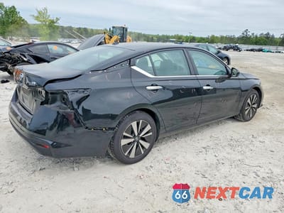 Trzecie zdjęcie samochodu z tyłu: 2021 NISSAN ALTIMA SV VIN:1N4BL4DV0MN329258 - miniatura