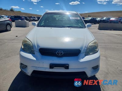 Piąte zdjęcie samochodu w środku: 2005 TOYOTA COROLLA MATRIX XR VIN:2T1KR30E05C385729 - miniatura