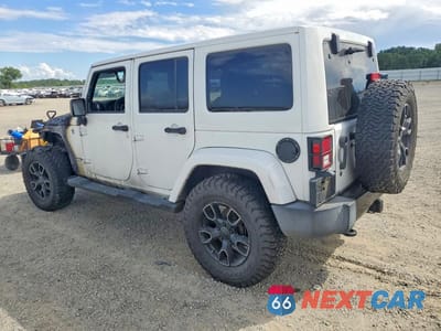 Drugie zdjęcie samochodu z przodu: 2018 JEEP WRANGLER UNLIMITED SAHARA VIN:1C4HJWEGXJL889768 - miniatura