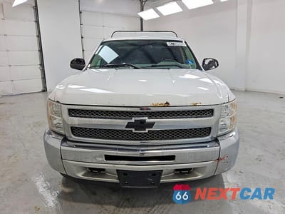 Piąte zdjęcie samochodu w środku: 2013 CHEVROLET SILVERADO K1500 VIN:1GCRKPE03DZ132853 - miniatura